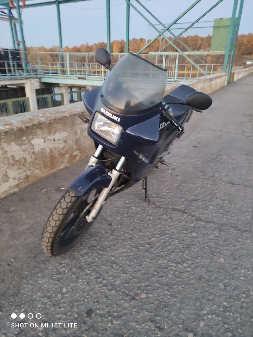 Moto Suzuki gr 125