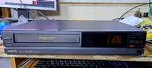 Magnetowid Sanyo VHR-7100EE + gratisy