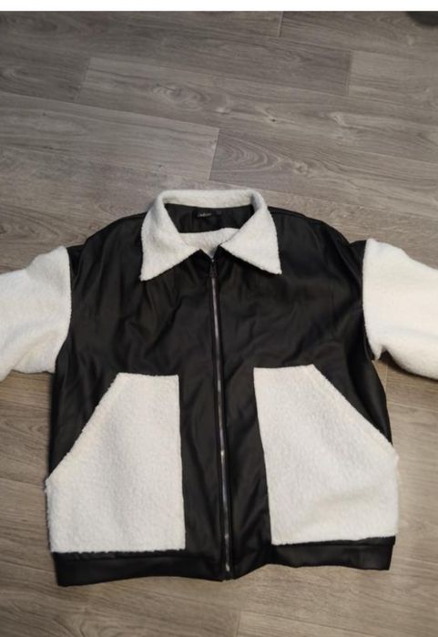 Продам жіночу осінню куртку