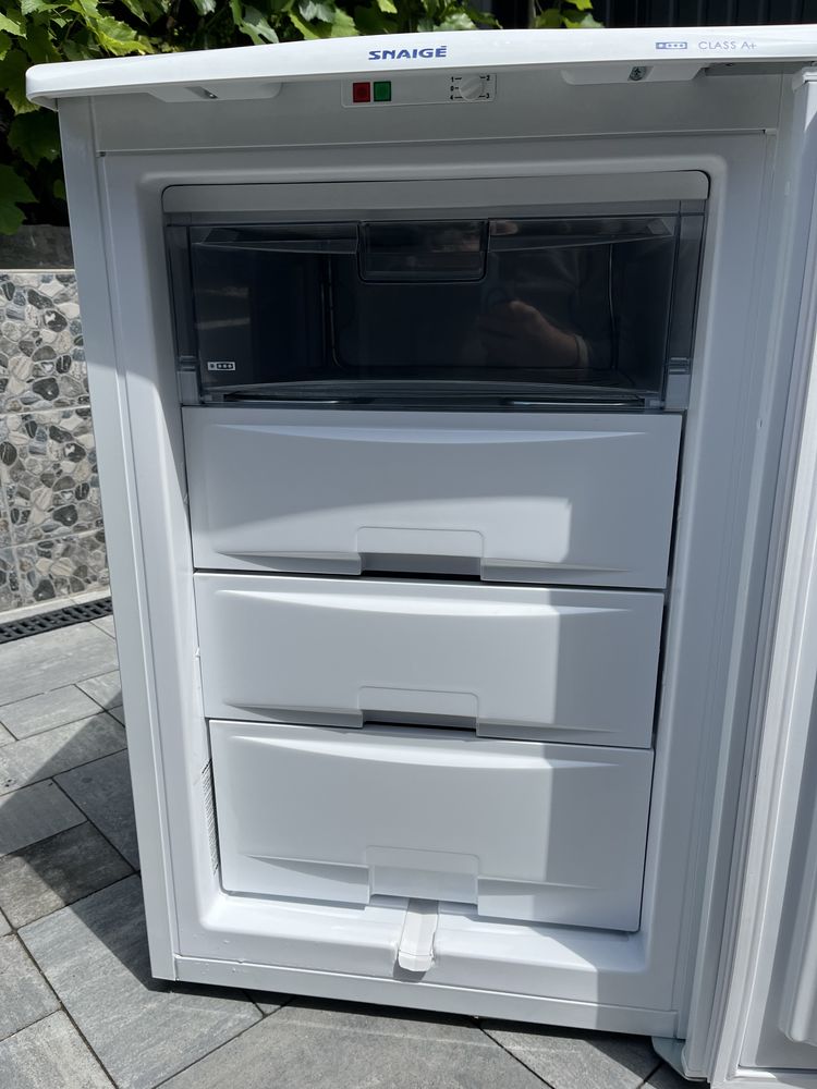 Морозильна камера Snaige F 10SM -T6002F