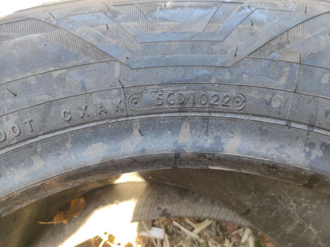 Toyo 225 75 R16 C