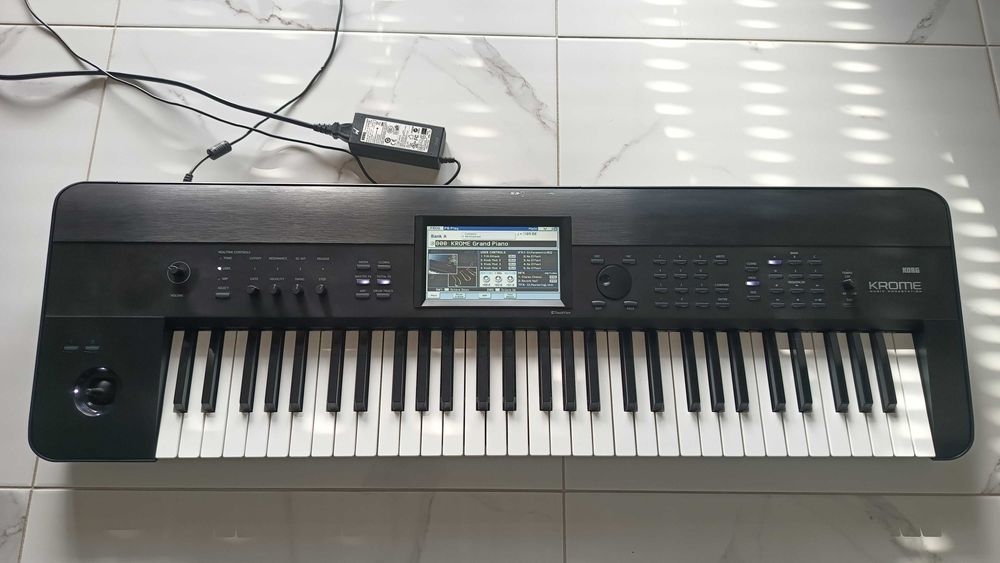 Syntezator Korg KROME 61 + Pokrowiec