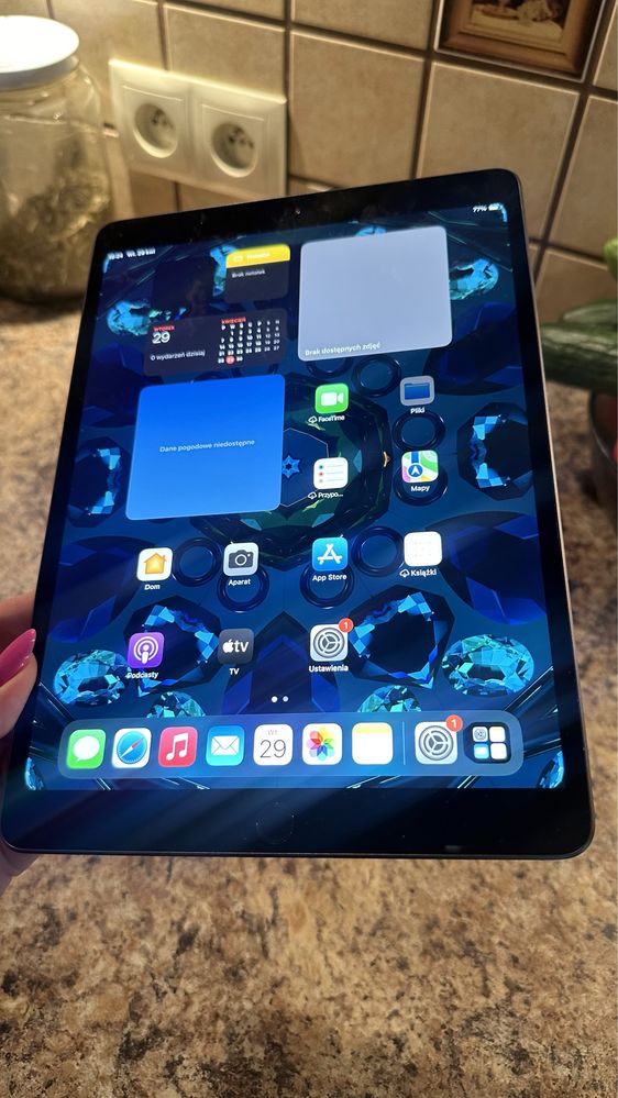 Tablet iPad Apple 10.5” iOS 18.4 ——256gb —- Touch ID - PROCREATE