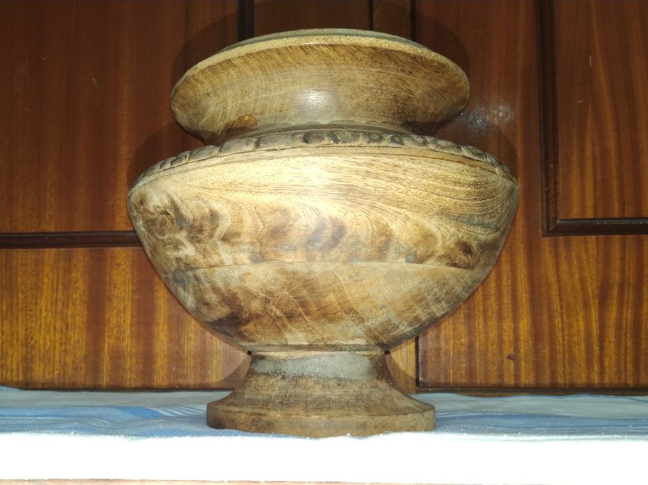 Jarro jarra em madeira de teca torneado e talhado decoração casa.