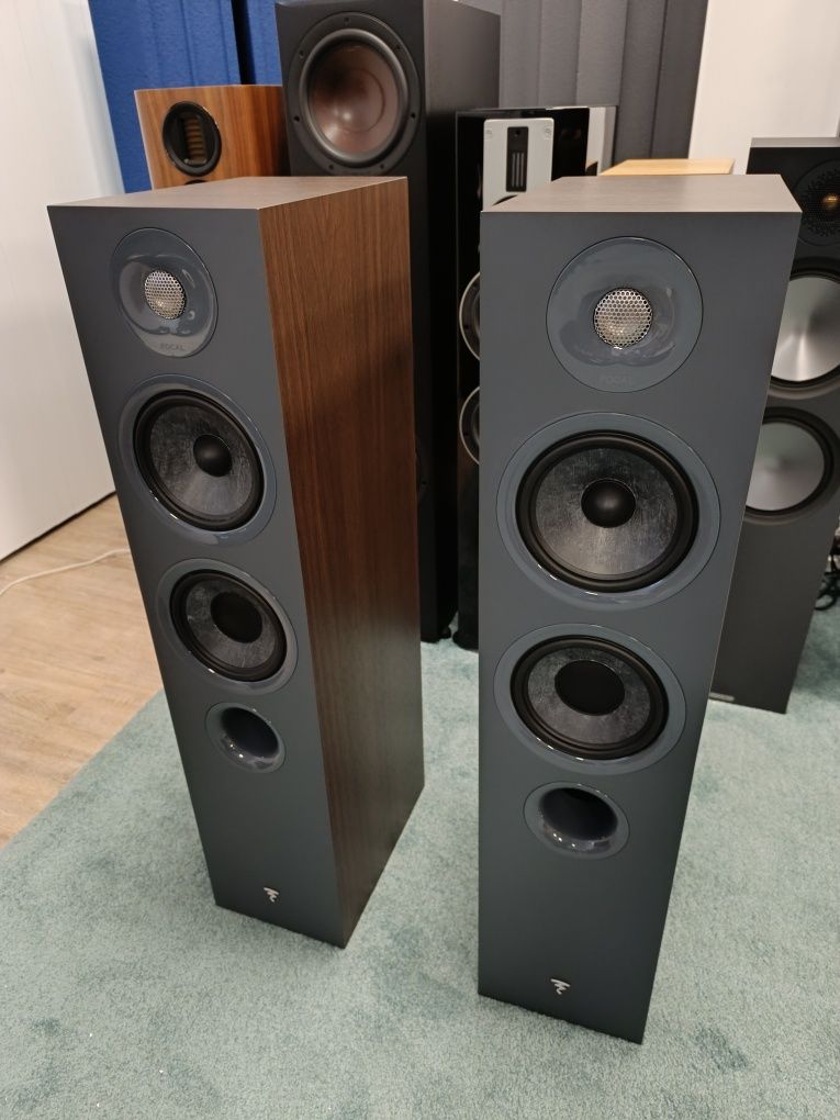 Colunas Focal chora 816 dark walnut