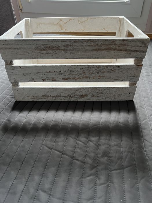 Skrzynka ozdobna biała