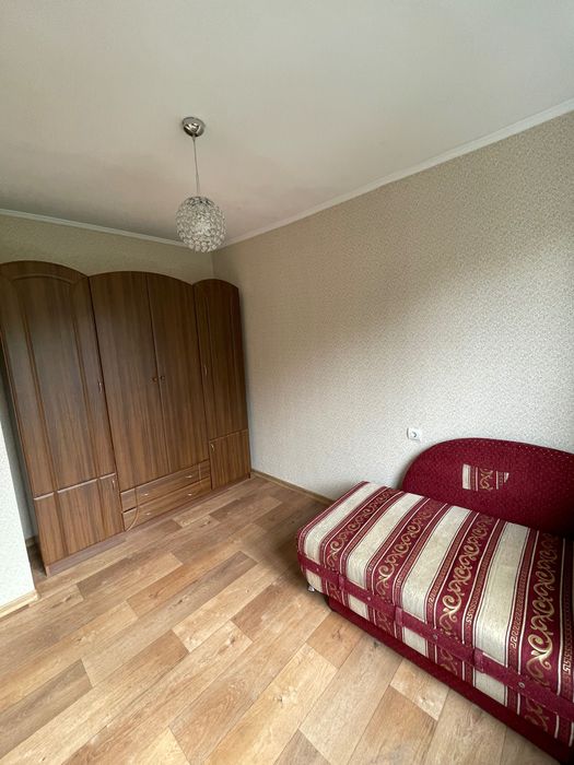 Продаж 2-кімнатної квартири з меблями та технікою