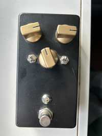 Pedal de guitarra based on Friedman Golden Pearl