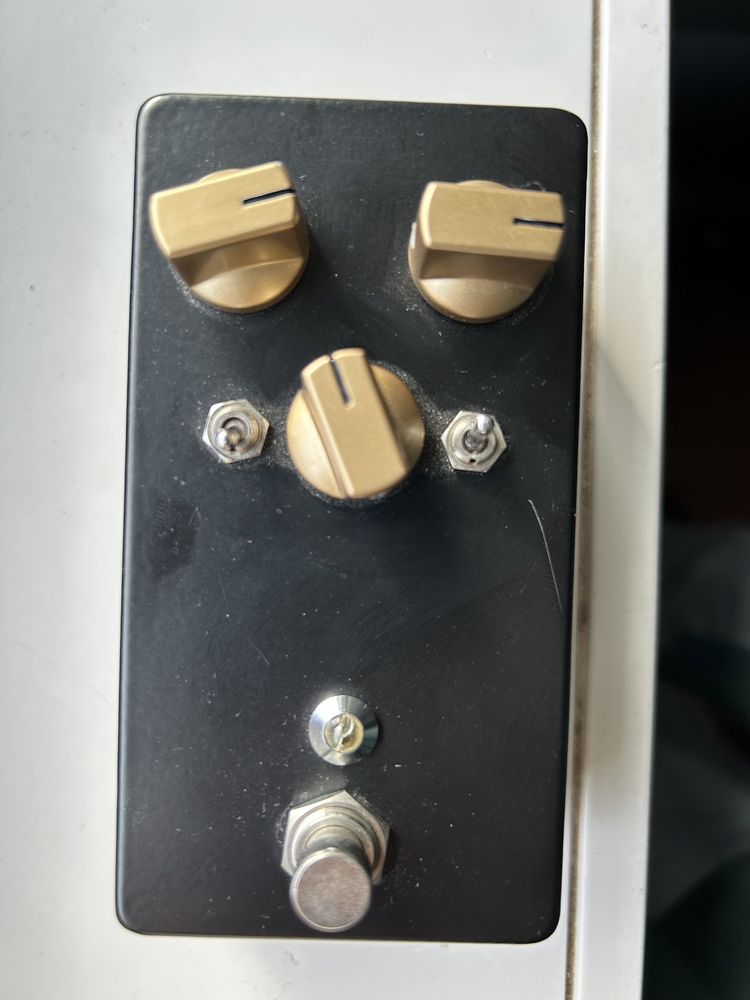 Pedal de guitarra based on Friedman Golden Pearl