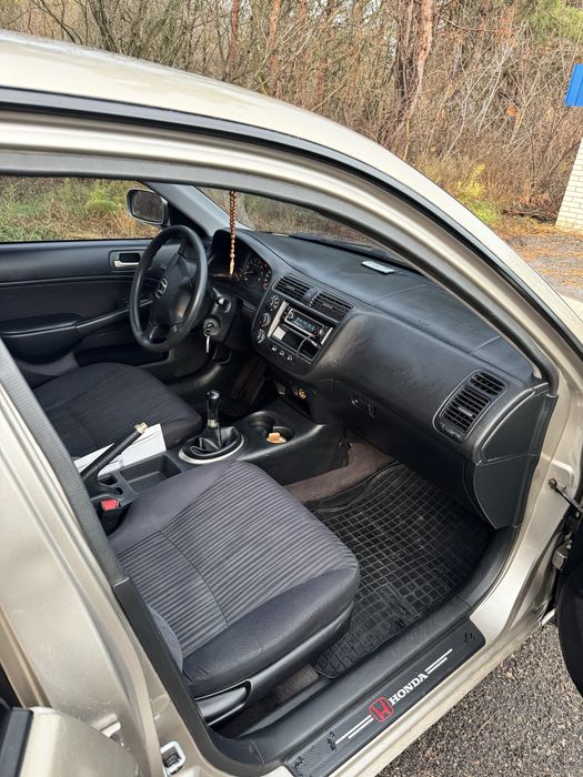 Honda civic 7 покоління