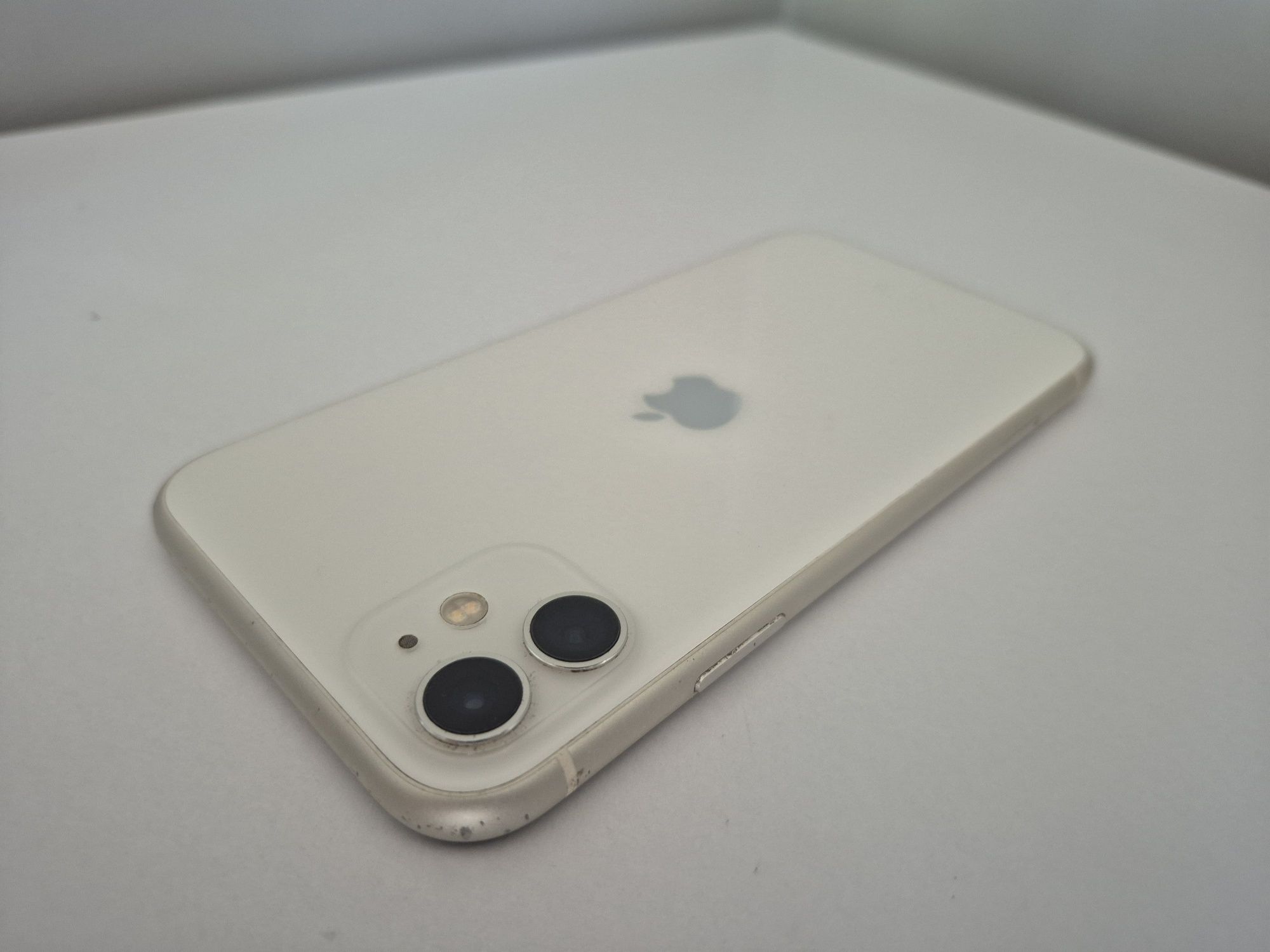 Iphone 11   64GB