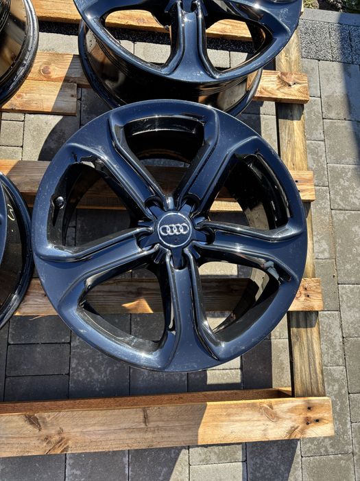 Felgi Audi oryginalne NOWE 17x7.5xET28