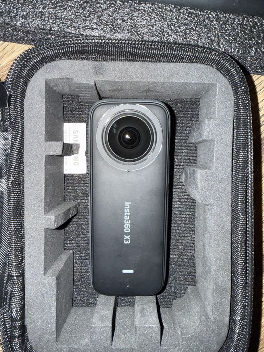 Kamerka Insta360 x3 - zestaw