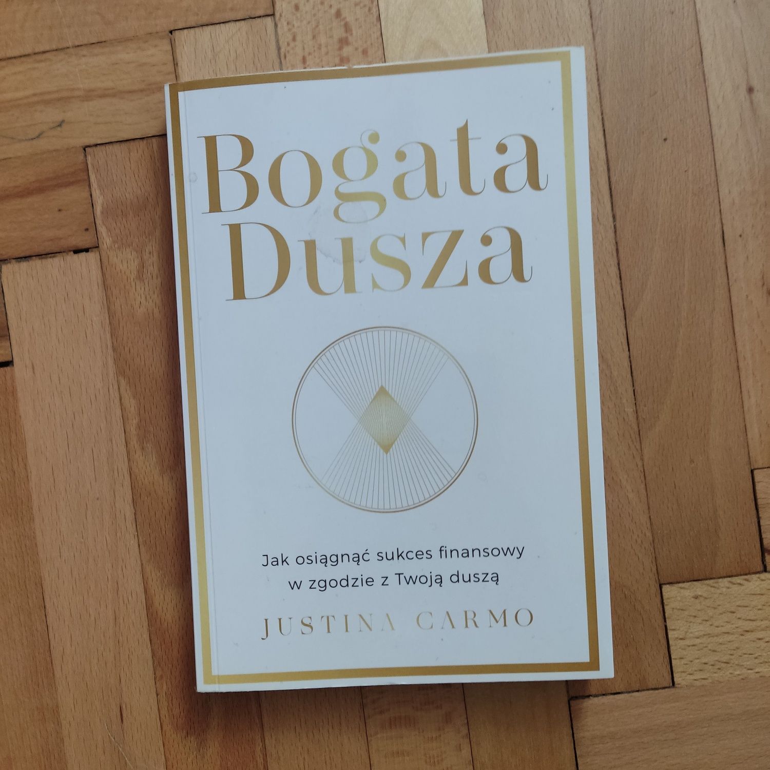 justina Carmo Bogata dusza