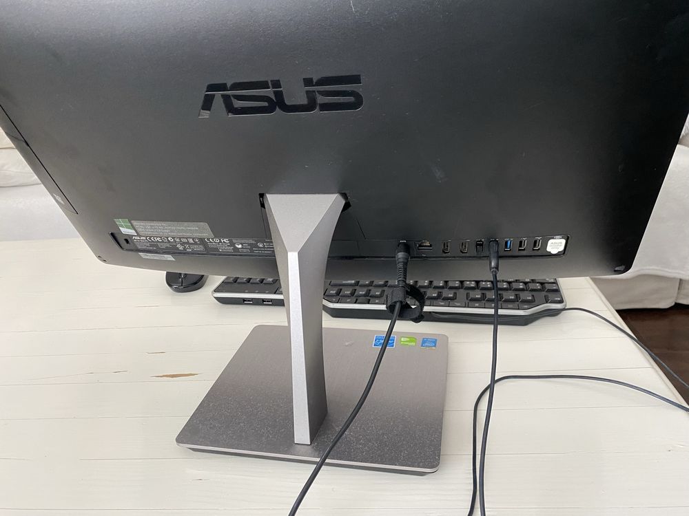 Komputer all in one ASUS ET2300 INTI