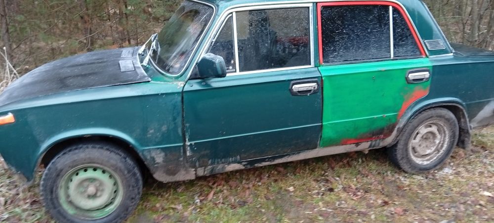 Продам на запчасти или целіком ВАЗ 2103