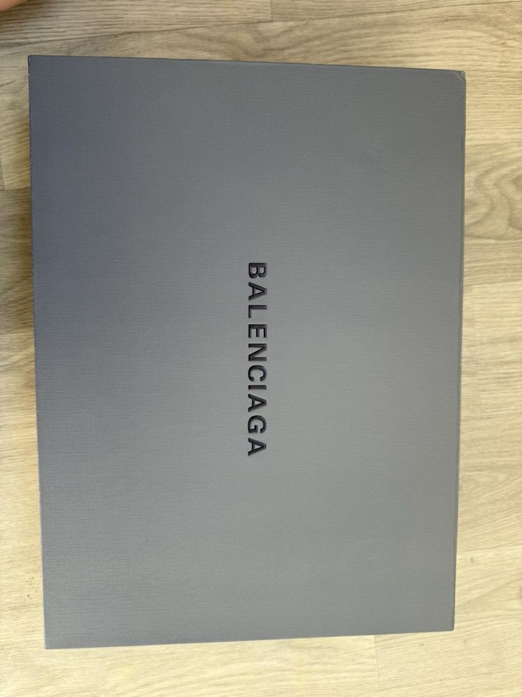 Продам женскую сумку Balenciaga