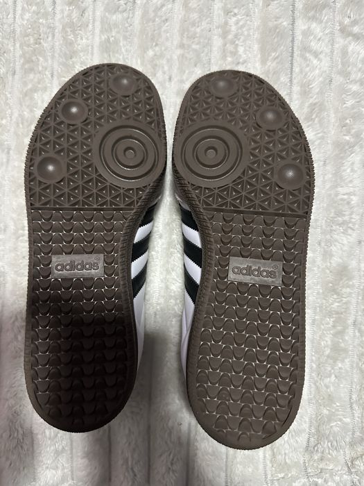 Продам нові кеди Samba фірми Adidas.