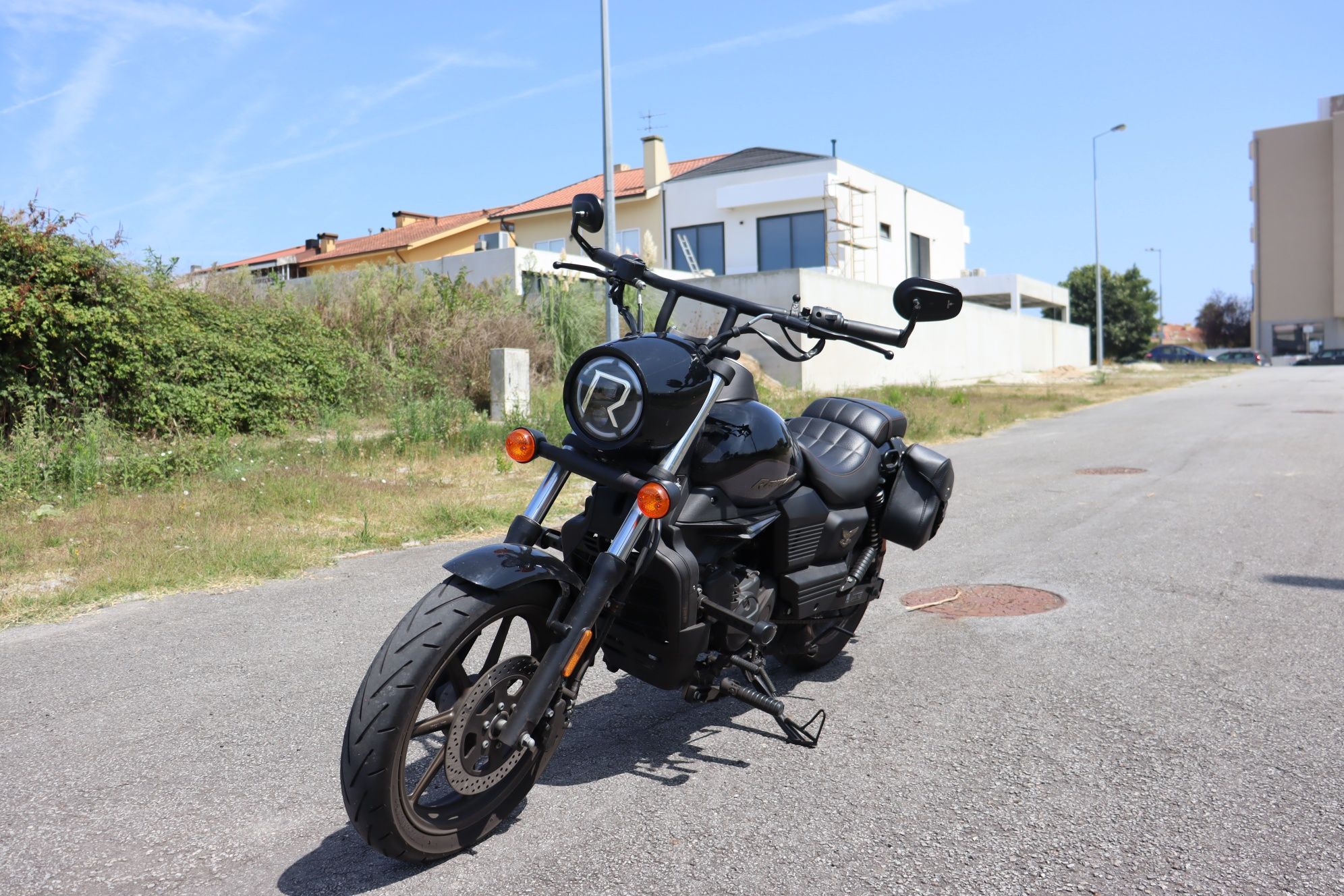 UM Renegade Freedom 125

A mota conta com 13.000 kms rodados