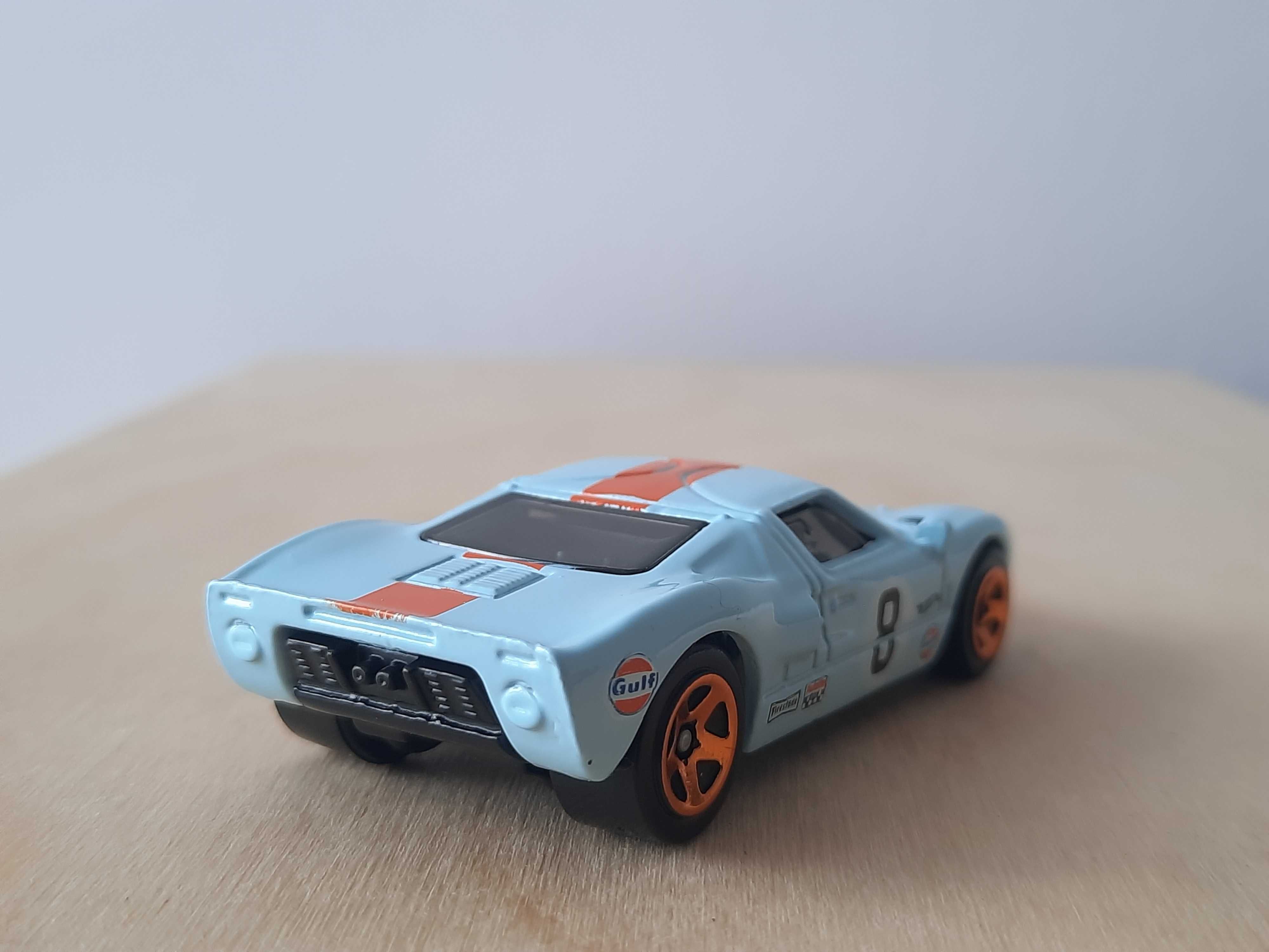 Hot Wheels Ford GT-40 GULF