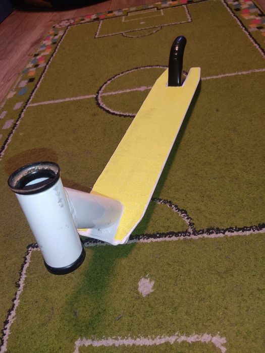 Дека для трюкового самокату
Стан хороший
Без трісок та суттєвих потерт