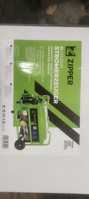 Бензиновый генератор 2.8kW 230V/12V 2800W Zipper ZI-STE2800