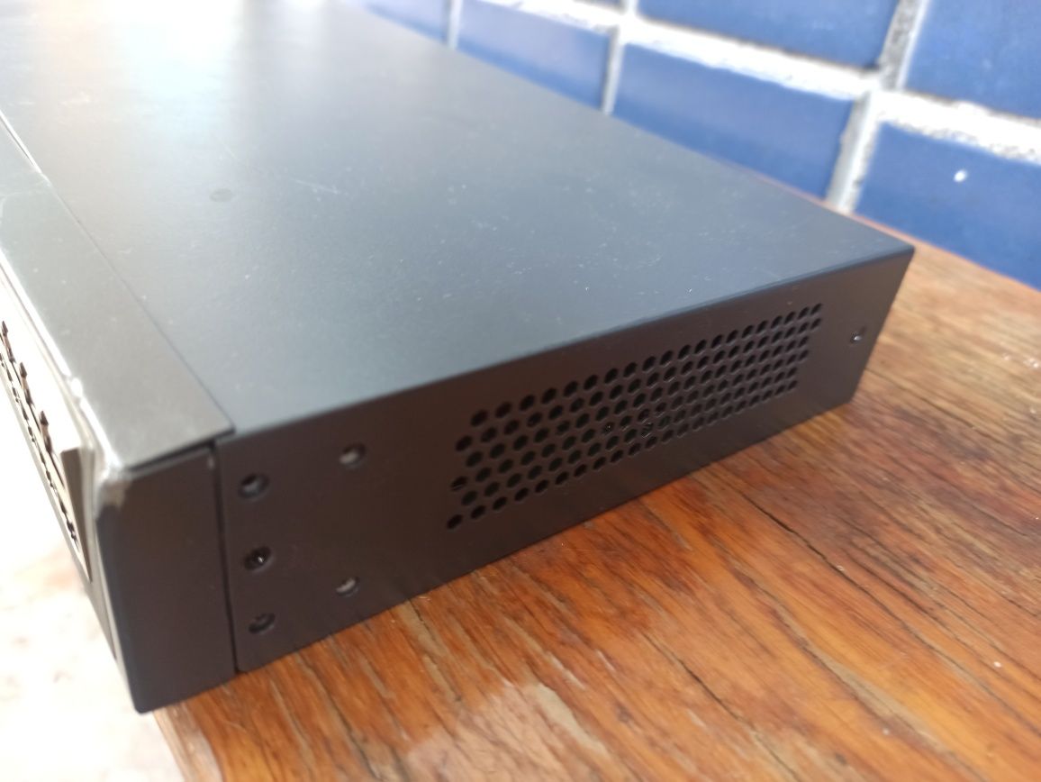 Комутатор tp link  TL - SF 1048