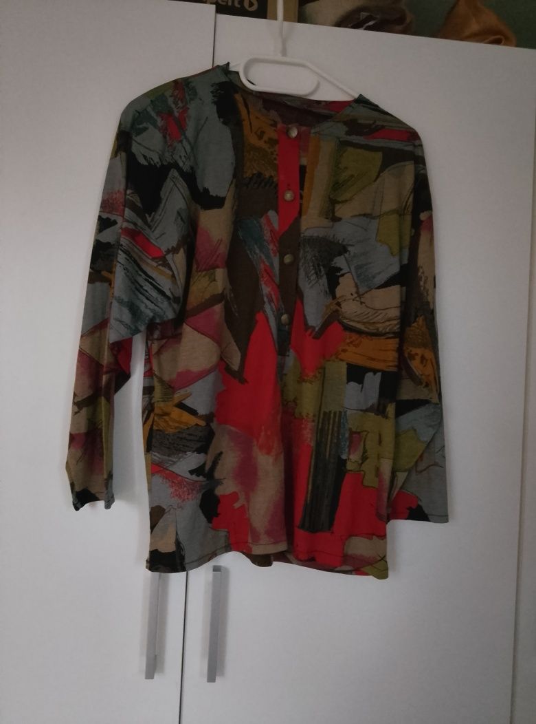 Oddam bluzke L / XL