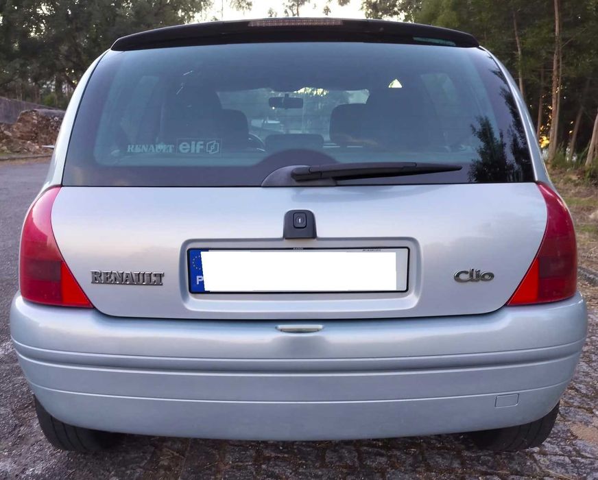 Renault Clio 1.4 16v Sport - 115000 / Reservado kms Reais