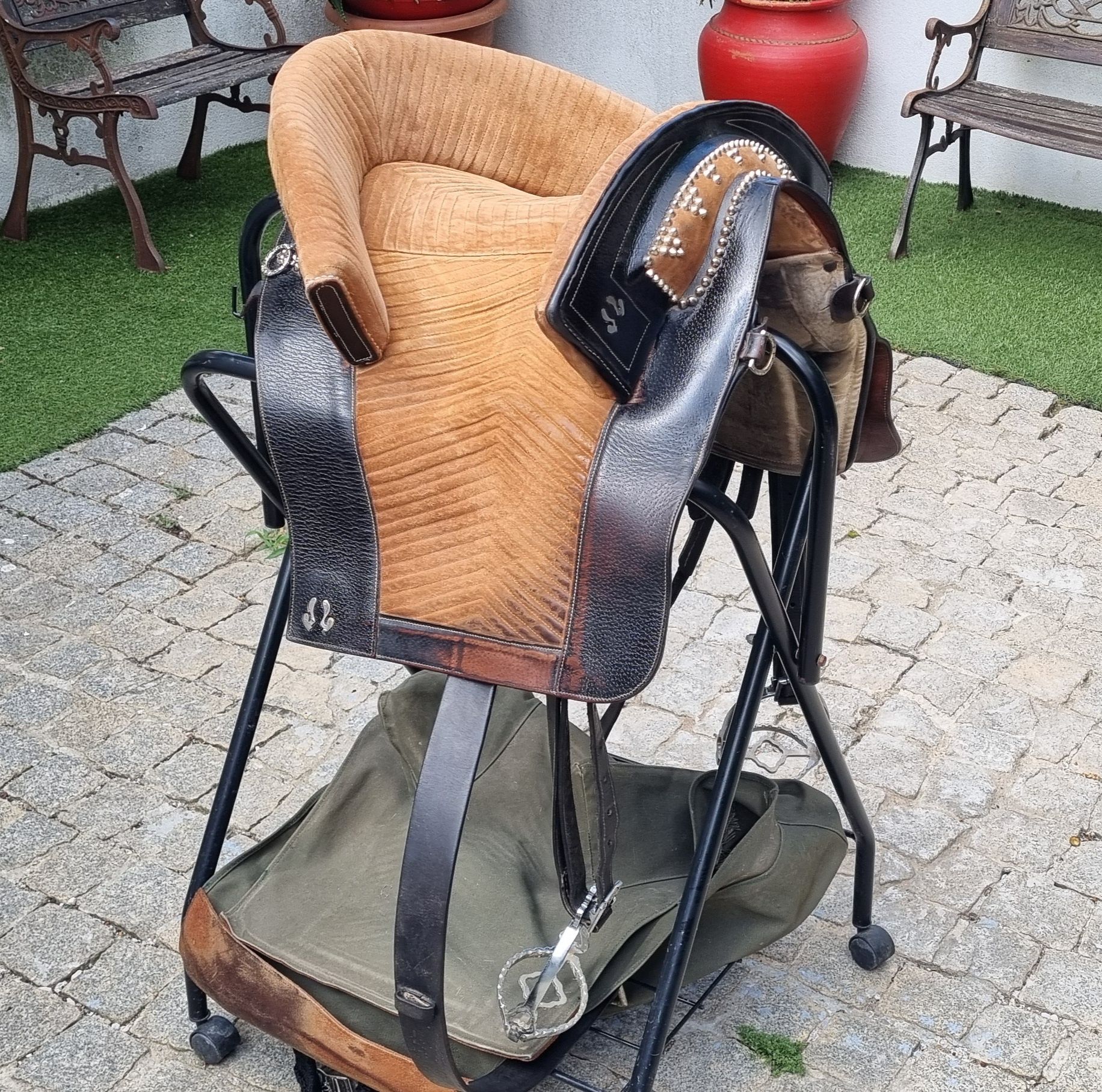 Sela à portuguesa Simões n°40