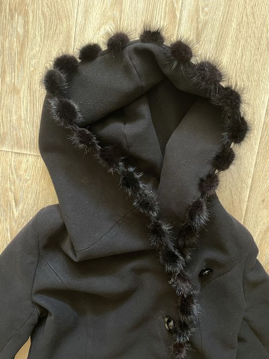 Пальто жіноче зимове з поясом