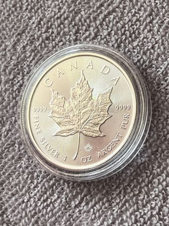 серебряная монета  -  Канадский  кленовый  лист