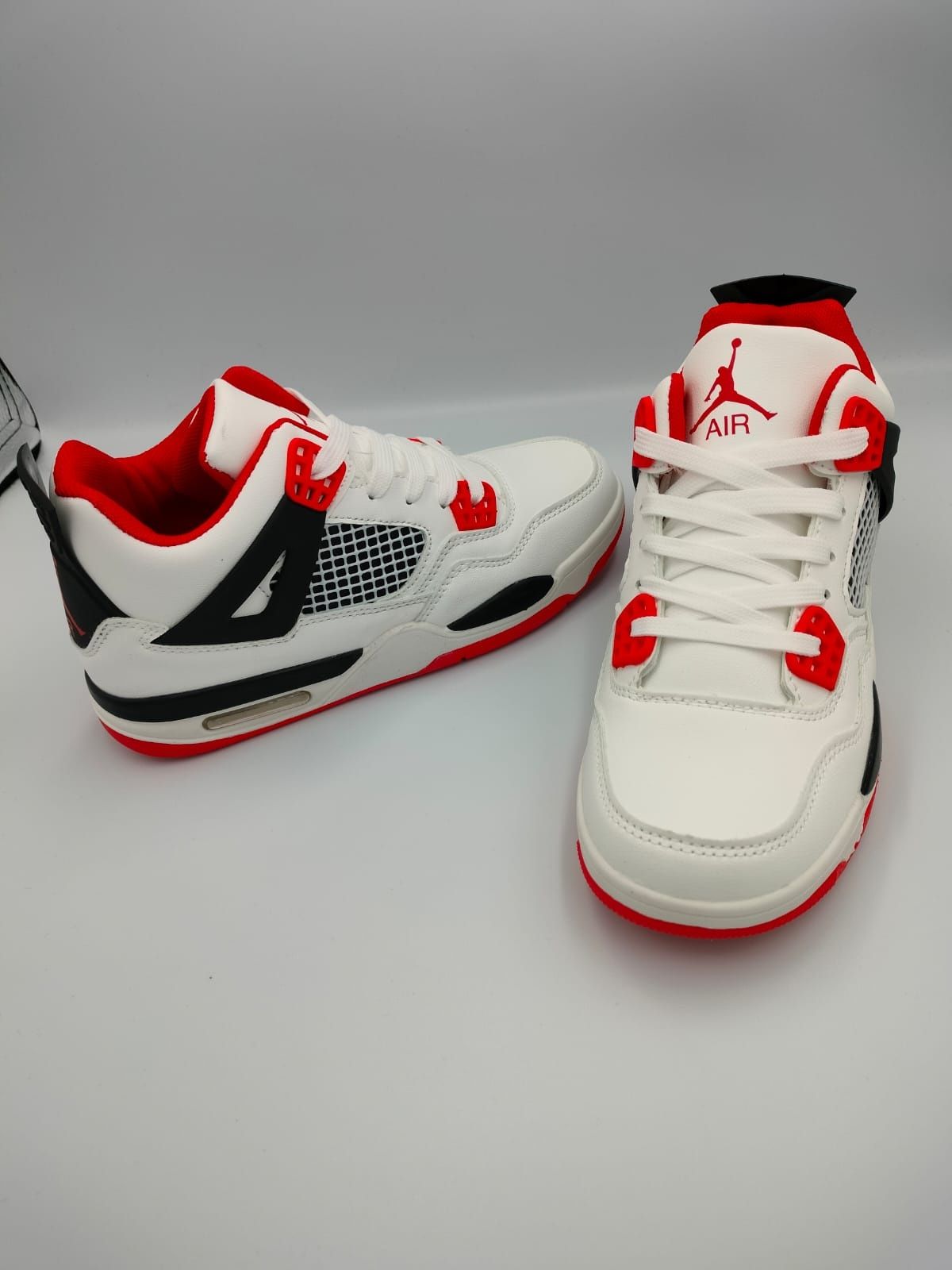 Nowość Nike Air Jordan 4 Fire Red r 40 skarpetki Nike gratis