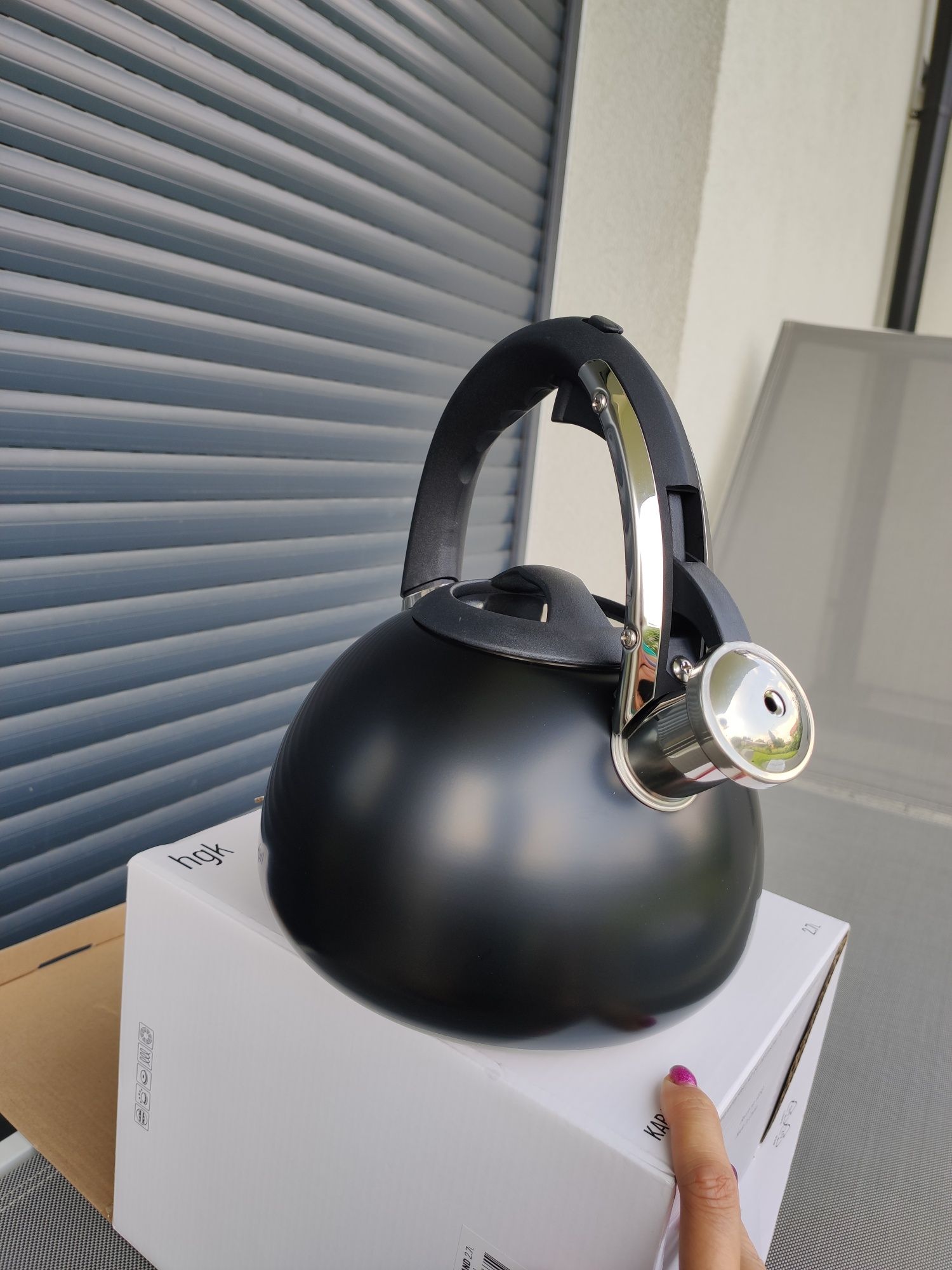 Nowe czajnik z gwizdkiem,2.7L, czarny (Kara black 1