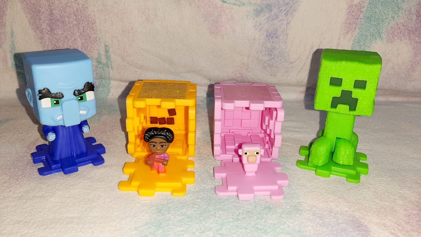Фигурки Minecraft McDonald's