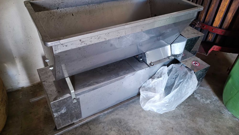 Esmagador e Espremedor de Uva