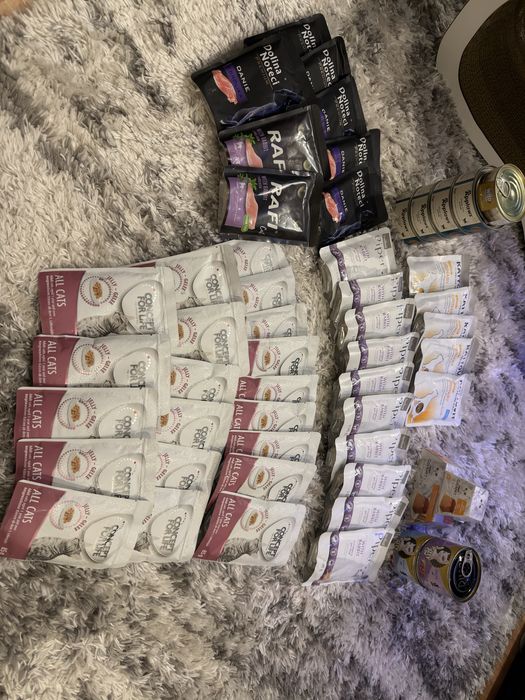 Saszetki puszki mokra karma Applaws Dolina Noteci Gourmet