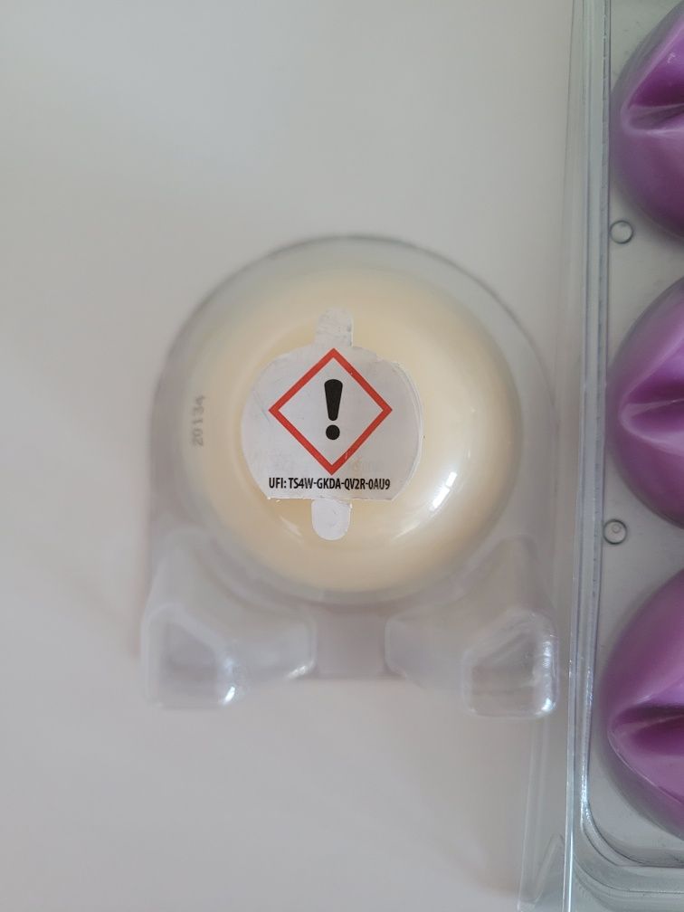 Wosk do kominka 2 szt. Yankee Candle Snow In Love i Bolsius Lawenda