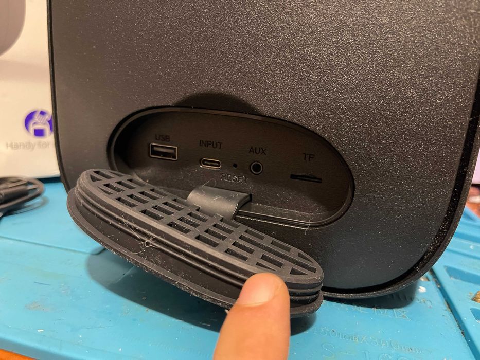 Колонка Tronsmart Halo 100 мощностью 60W с RGB эффектами