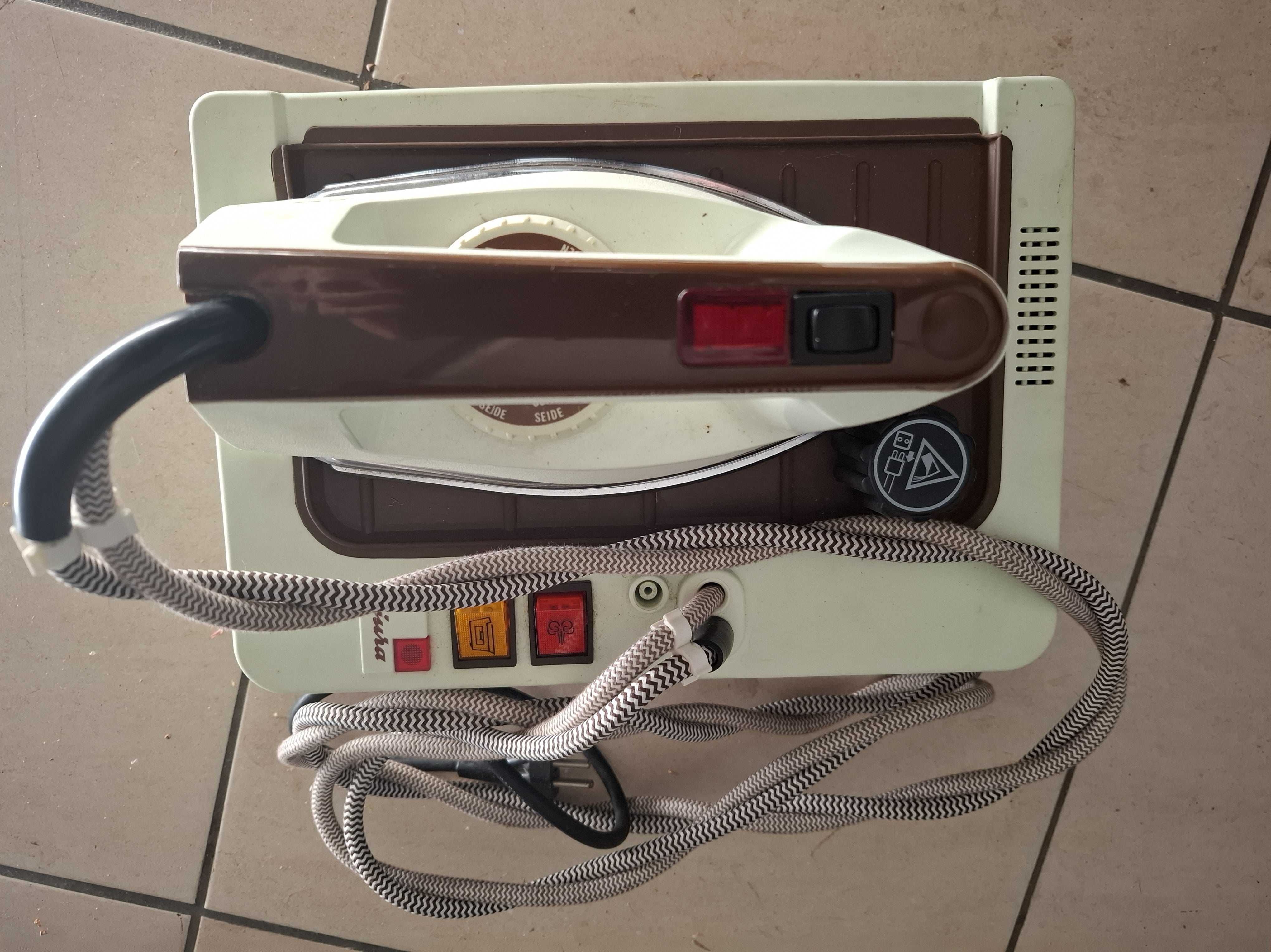 Ferro Engomar com Caldeira JURA Maxivap - 2000 W