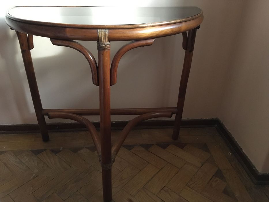 Mesa meia lua e espelho respectivo