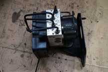 POMPA HAMULCOWA ABS TRANSPORTER V T5 2.5 TDI 7H0614517B 7H0907379R VOLKSWAGEN 2003-2009