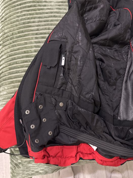 Куртка зимова для гірсколижніх катань