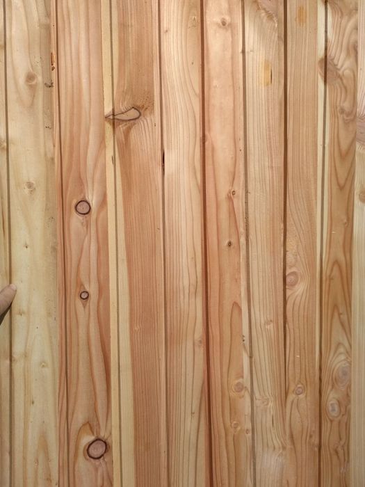 Продається вагонка з модрини.