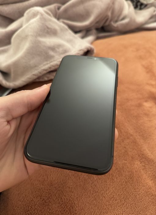 Apple iPhone 11 64GB (Black)