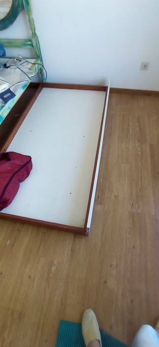 Beliche em metal cinza prateado com gavetao