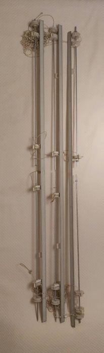 2 Varões/calhas para estores "japoneses"