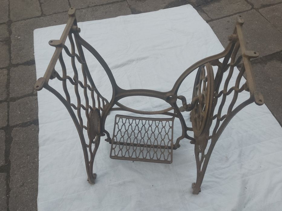 Stare nogi od maszyny do szycia orzeł pruski