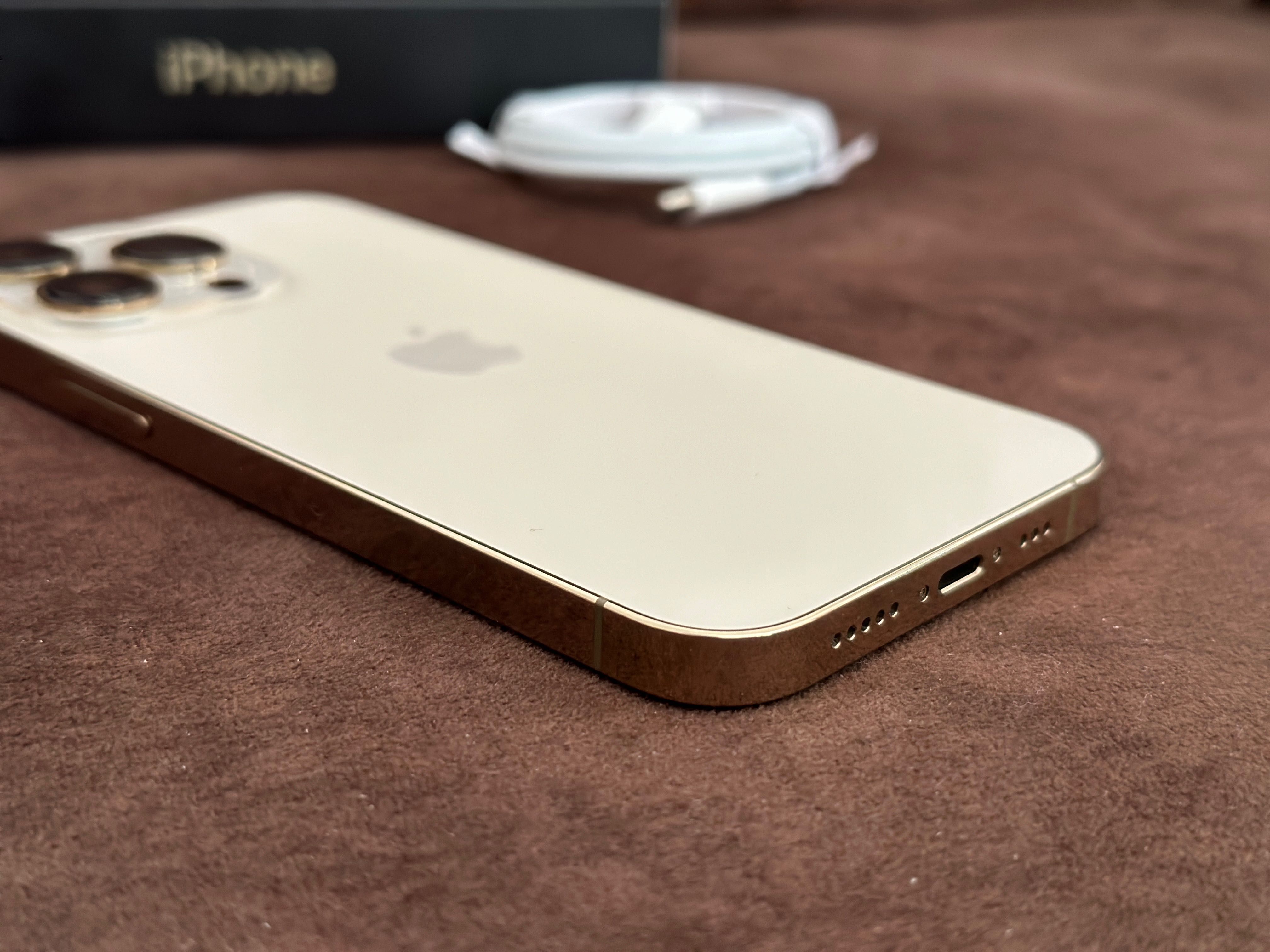 iPhone 13 Pro Złoty 128 GB Gold Ładny ładowarka bateria 95%