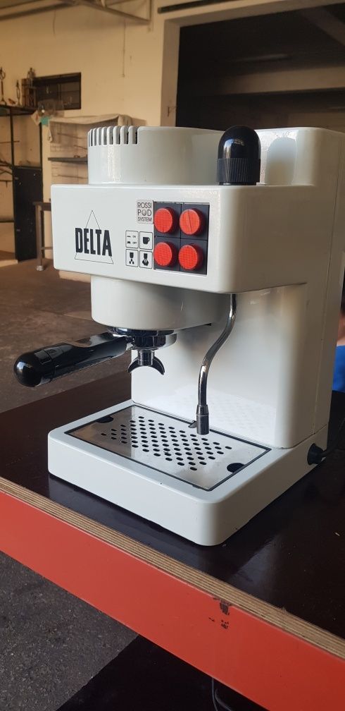 Máquina de café Delta